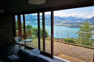 Alquiler Vacacional - Chalet With Panoramic Views of the Mountains of the Oberland and Lake Thun