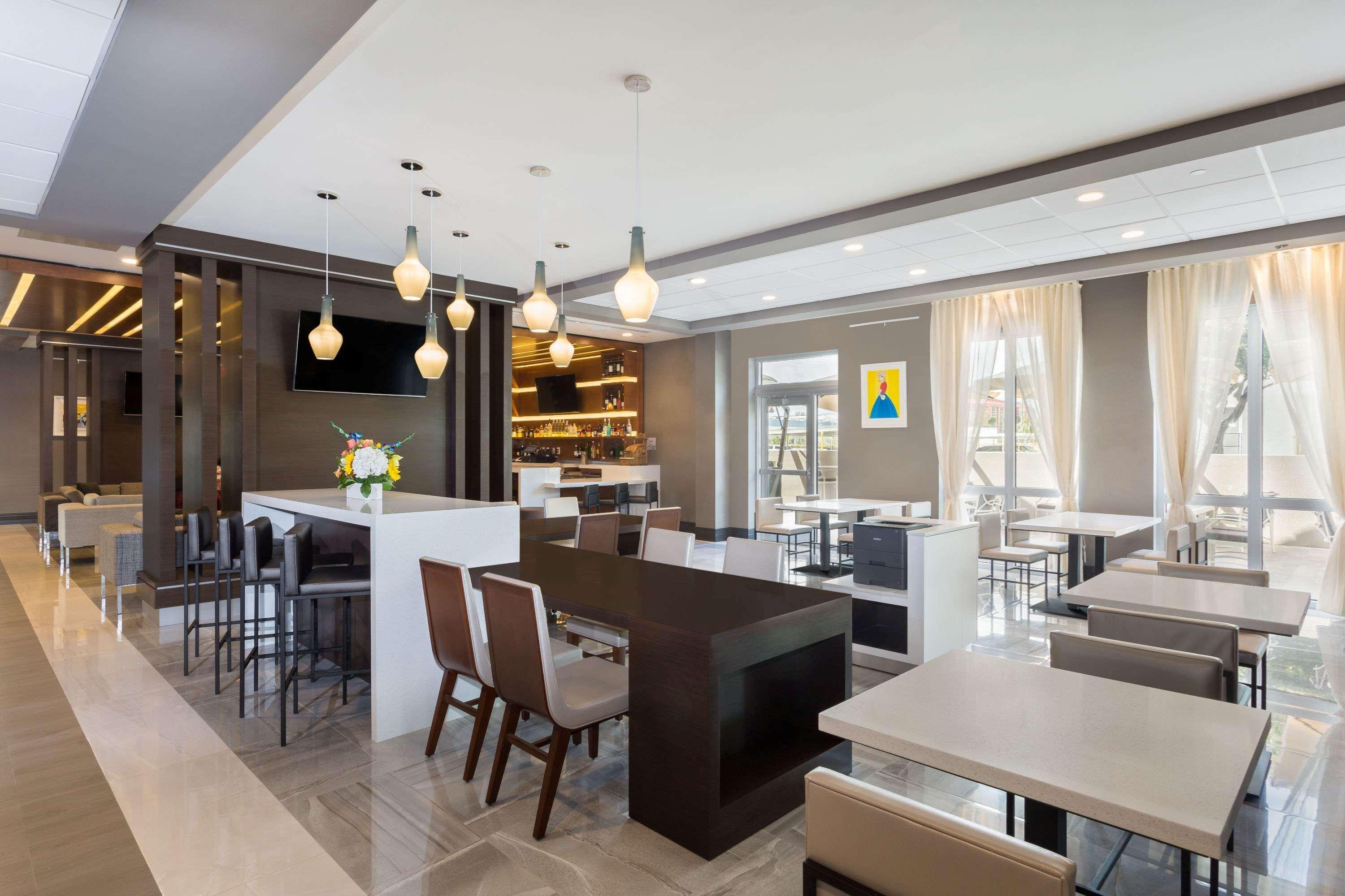 Restaurante Wingate By Wyndham Miami Airport