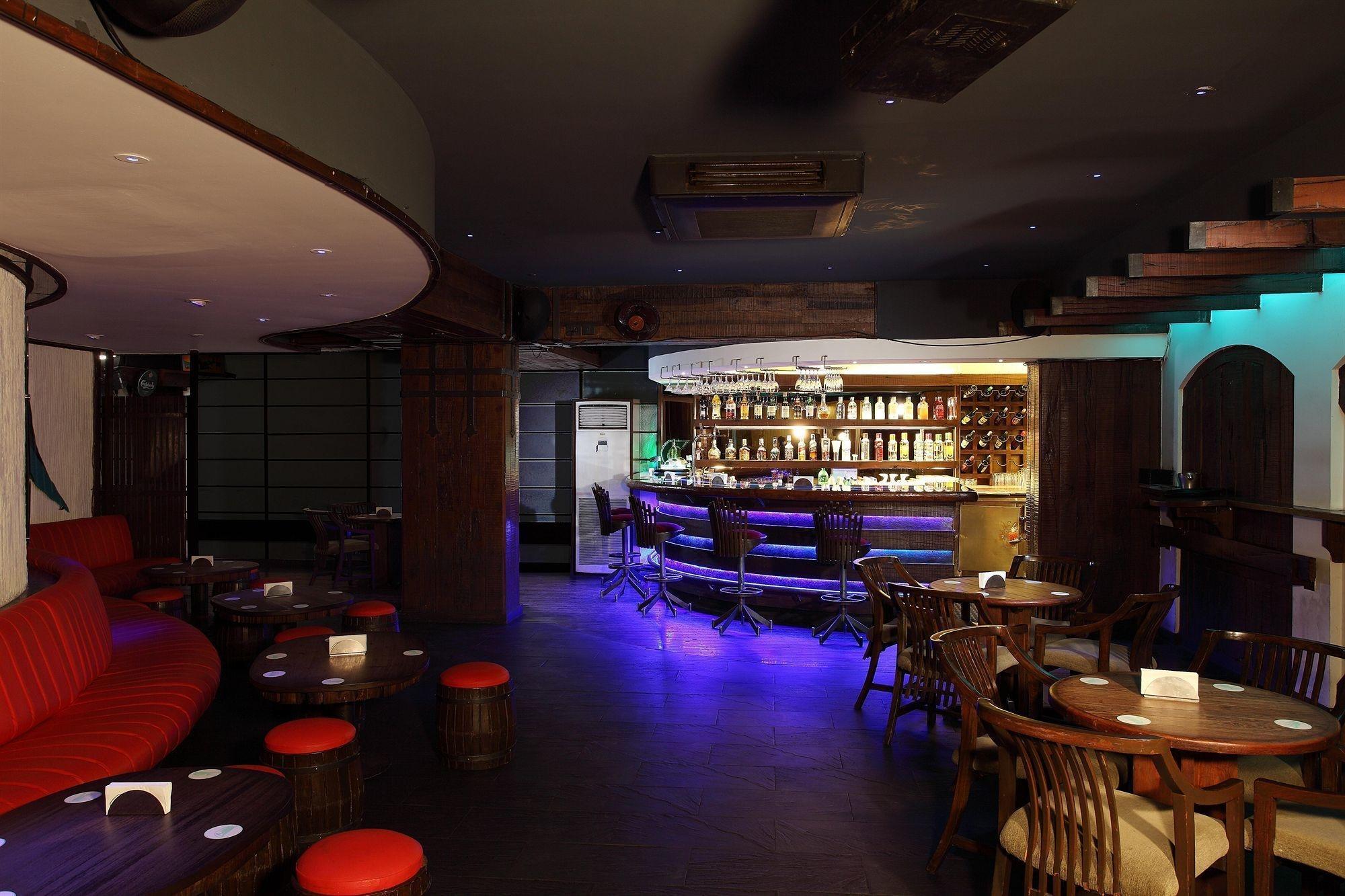 Bar/Salón Hotel Aurora Towers