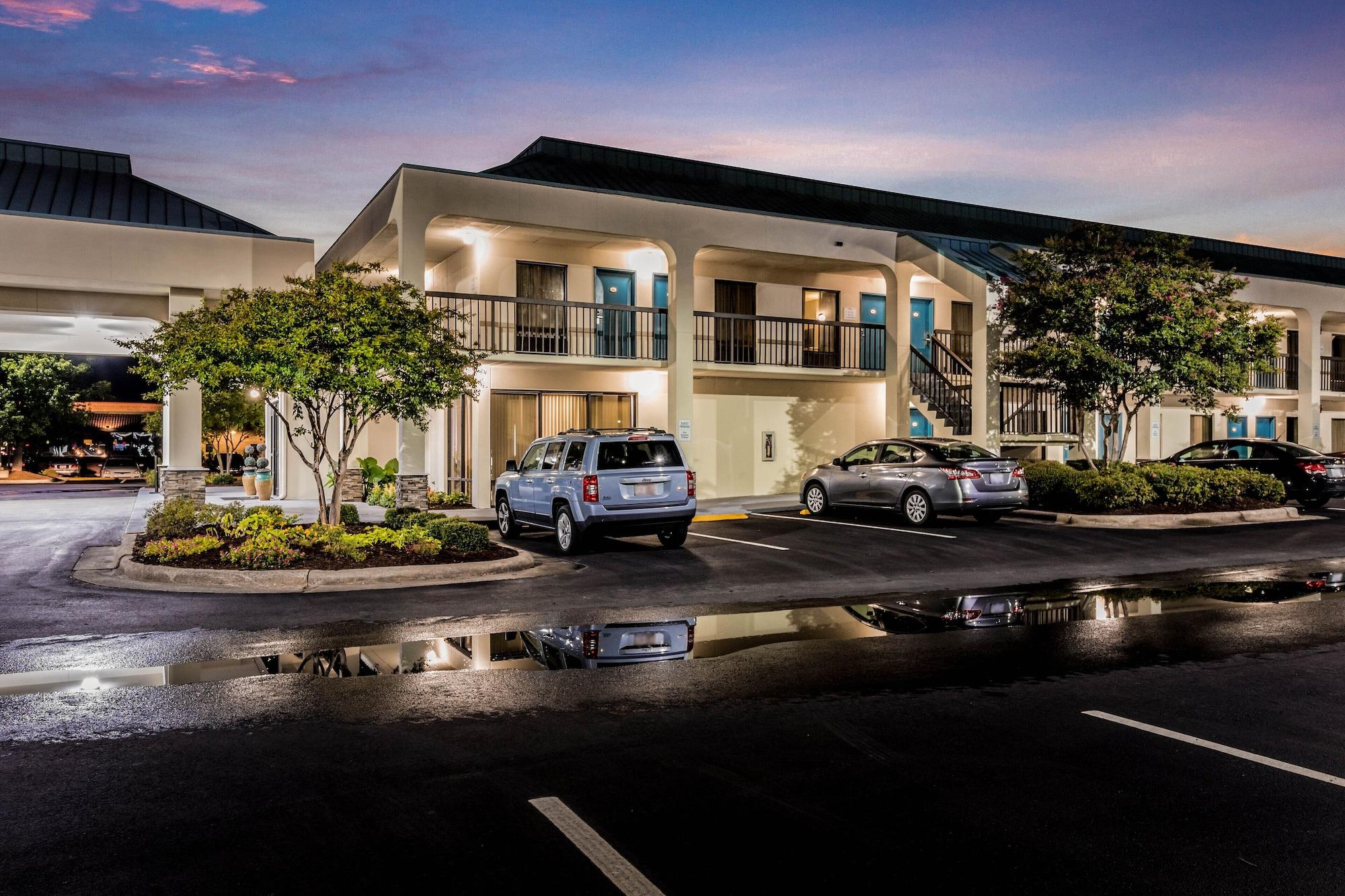 Vista Exterior Baymont by Wyndham Camp Lejeune