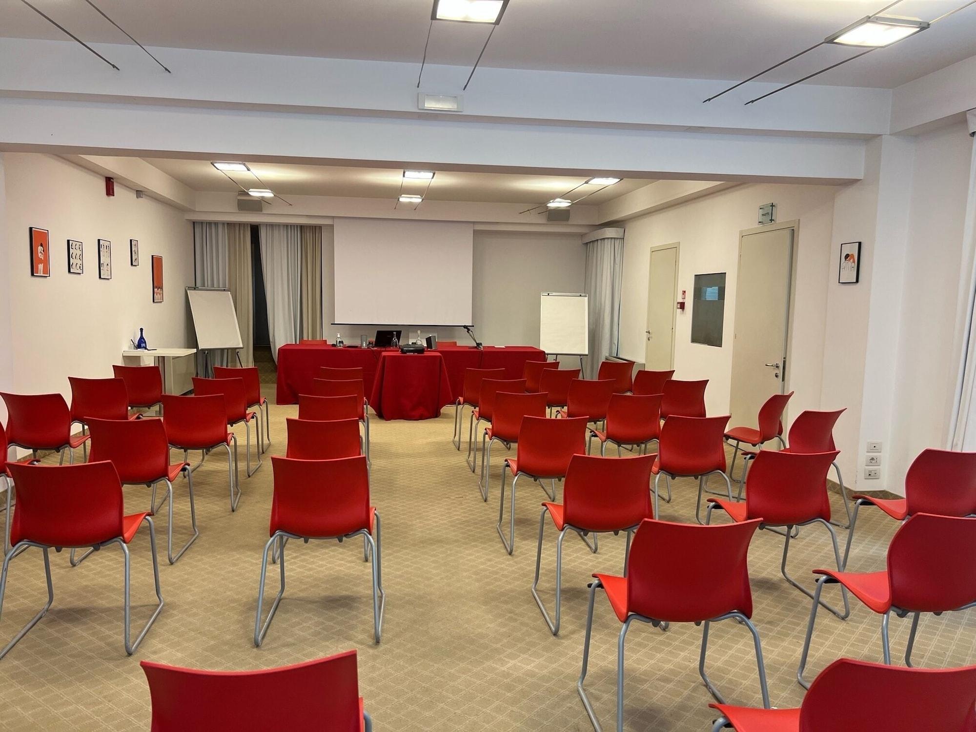 Sala de Reuniones Hotel Card International