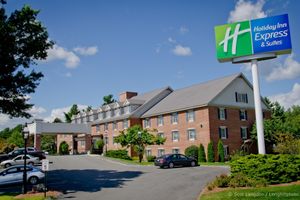 Alojamiento - Holiday Inn Express & Suites Merrimack By IHG