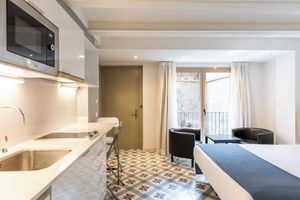 Alquiler Vacacional - Uma Suites Sagrada Familia