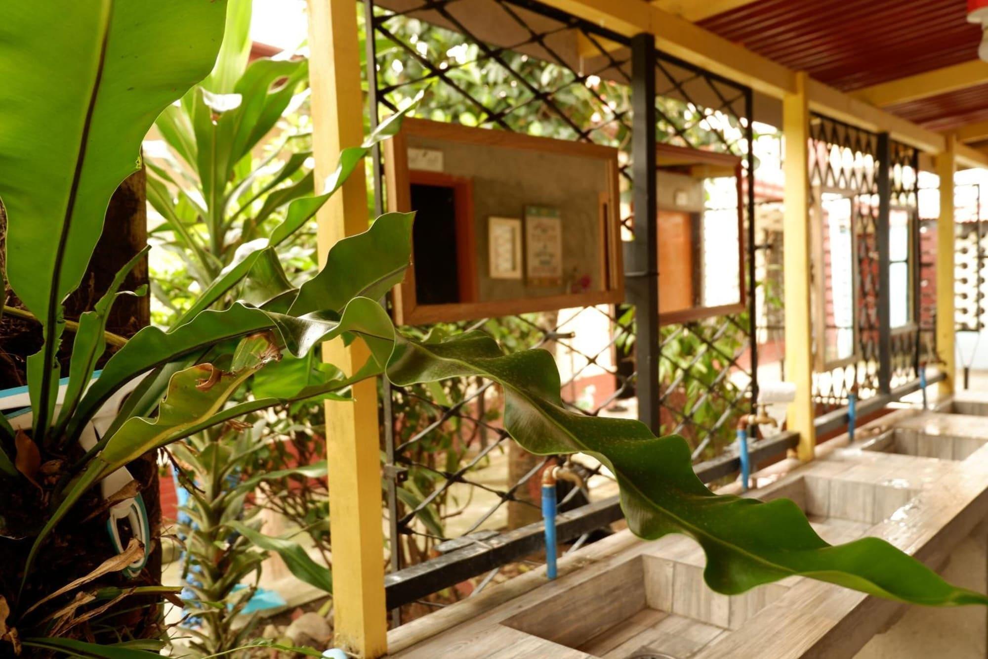Restaurant Food District Hostel Cebu Central