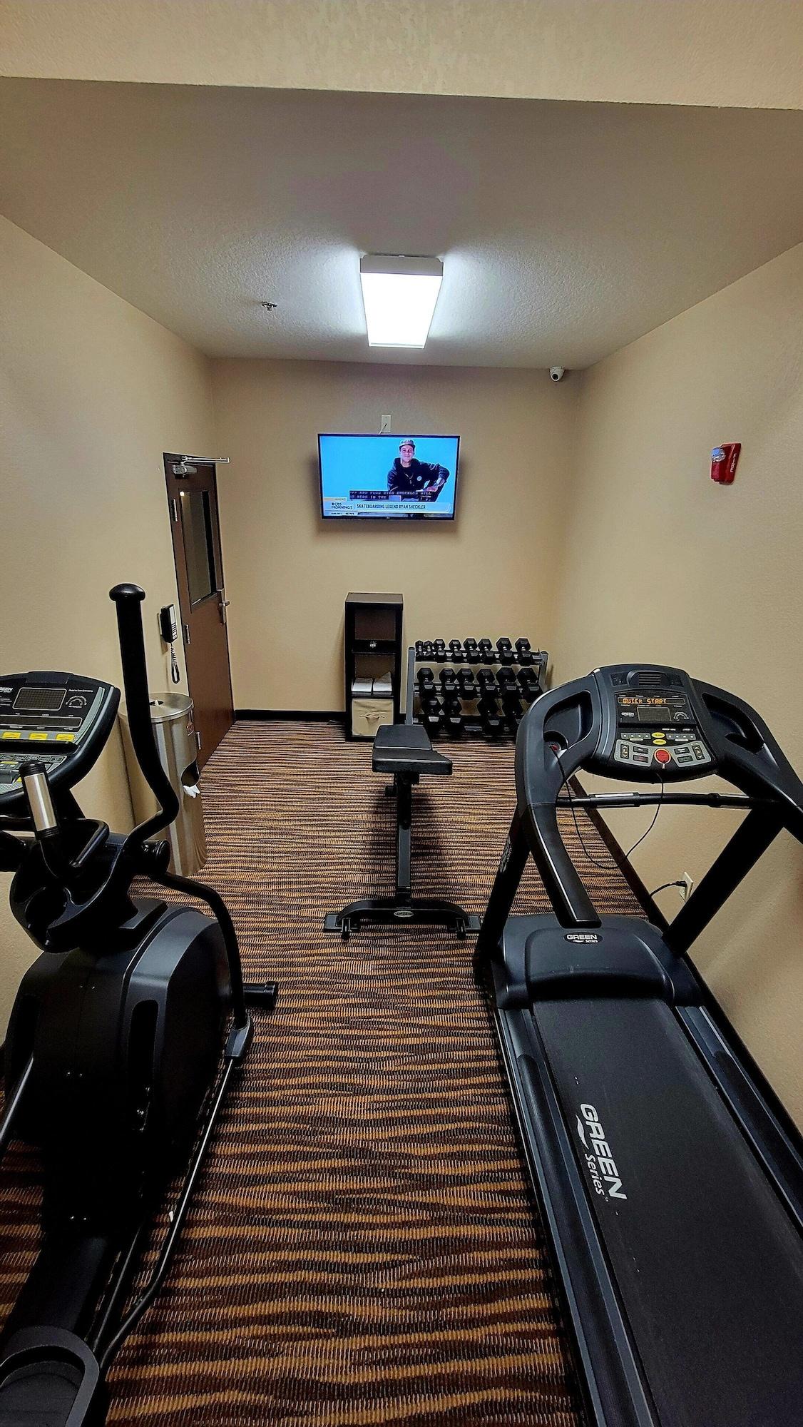 Gimnasio Cobblestone Inn & Suites - Maryville