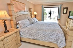 Alquiler Vacacional - beautiful Home 98 steps from the beach just off Thomas drive