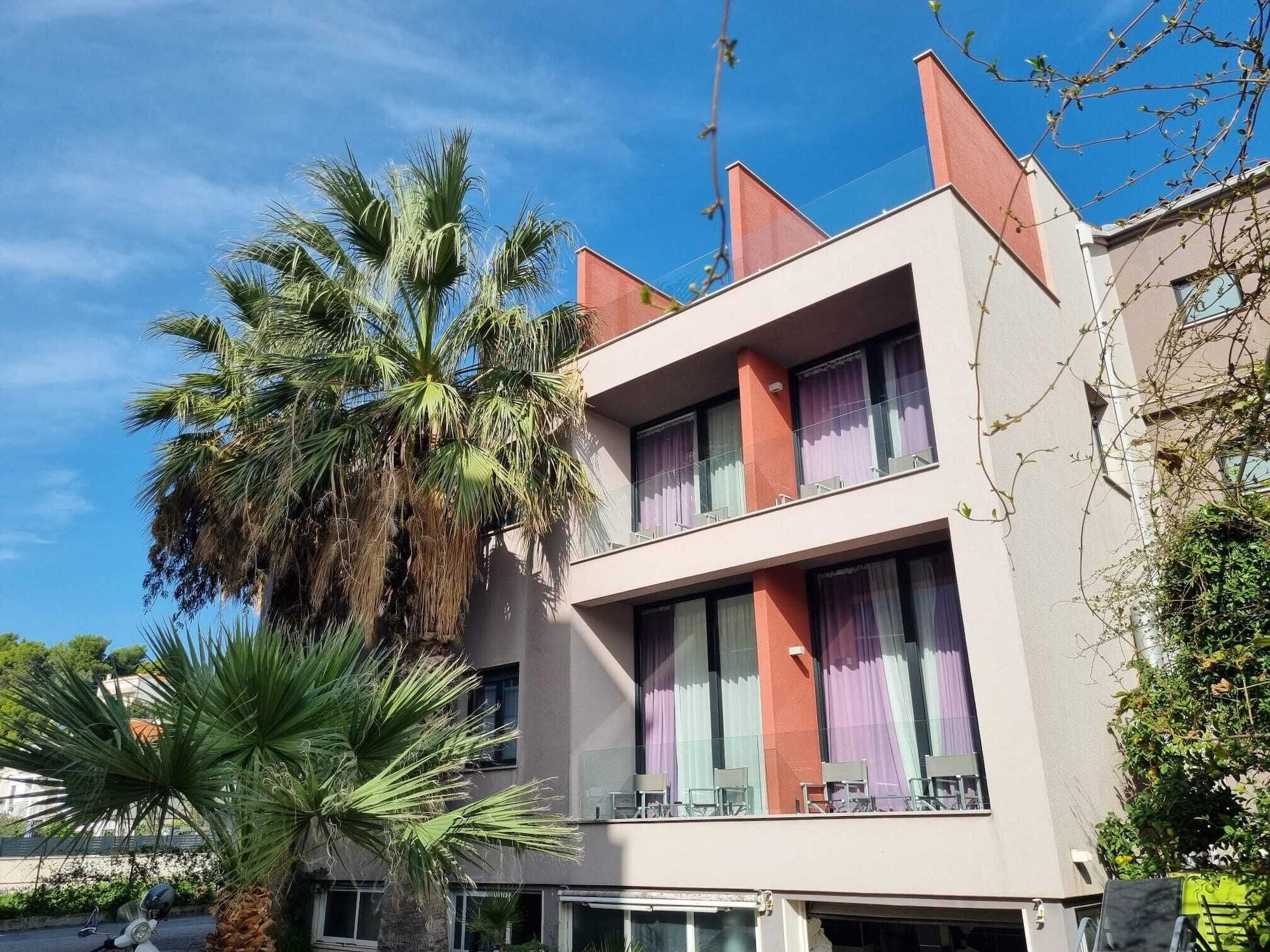 Vista Exterior Hotel Gala Split