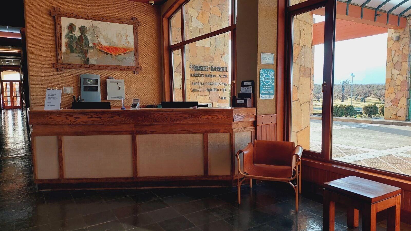 Vista Lobby Hotel y Cabañas Llanuras de Diana- Caja Los Andes