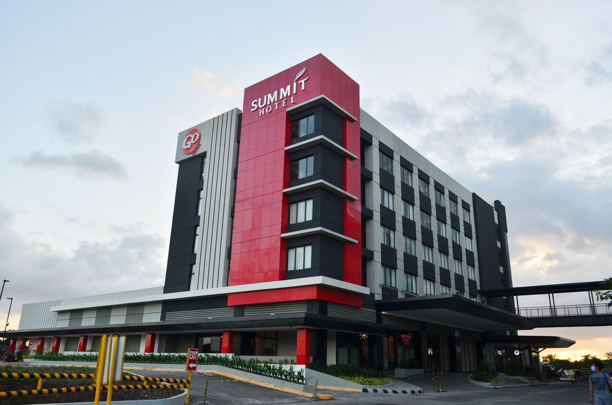 Vista Exterior Summit Hotel Naga