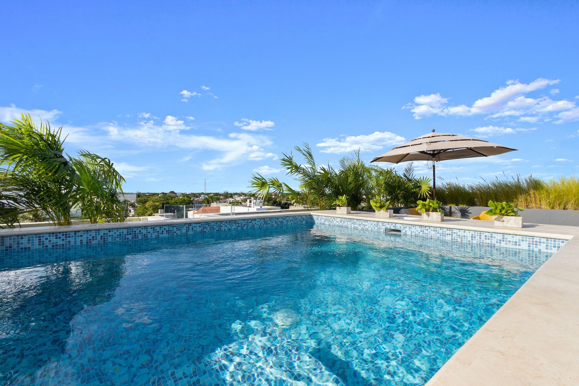 Varios Ocean Boutique Condos