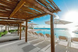 Hoteles Cerca de Playa Delfines 5 Estrellas para Adultos