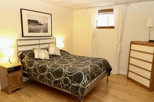 Alquiler Vacacional - CedarDale Cottage @ BalsamLake with guest cottage.