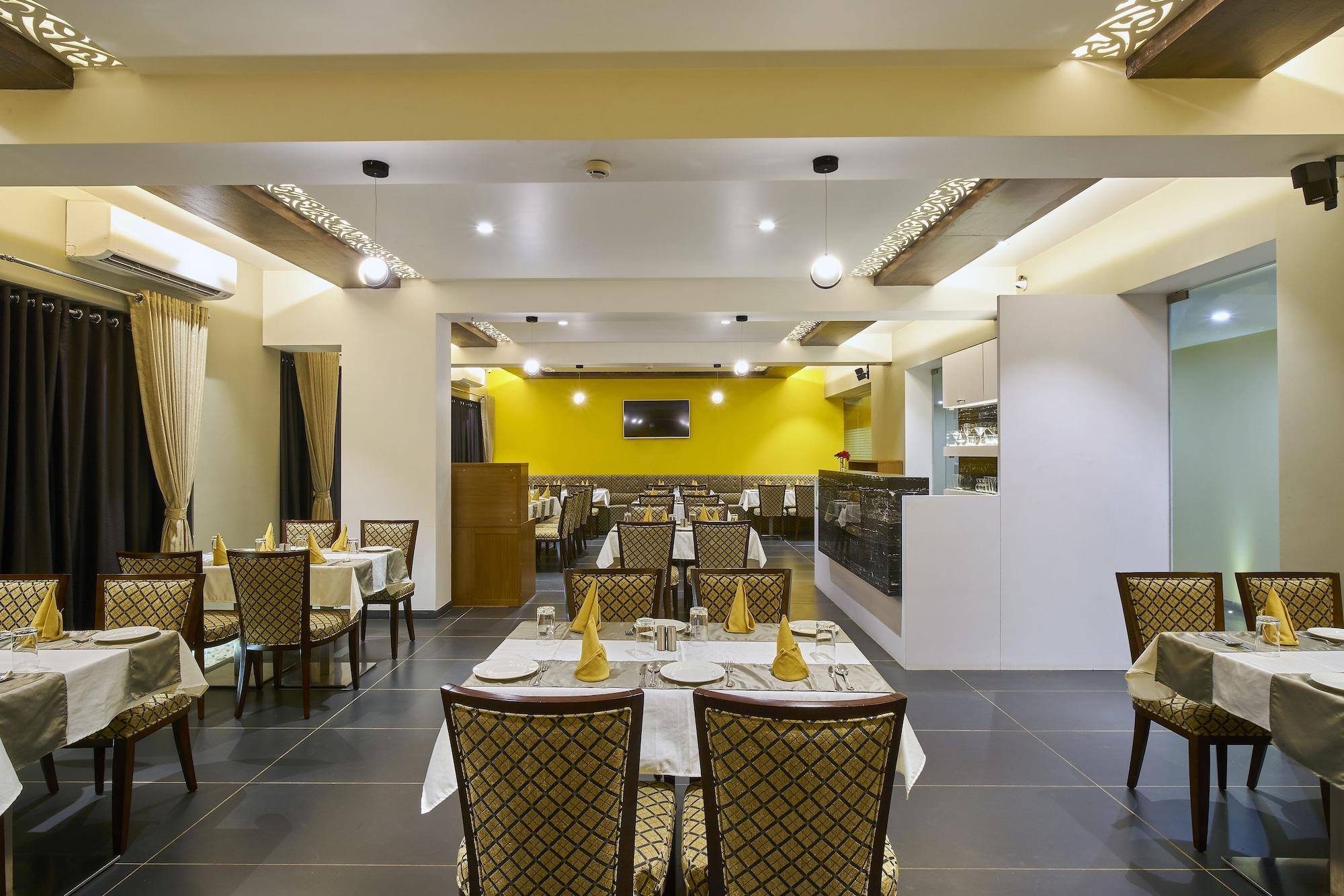 Restaurant Hotel 3 Leaves Kolhapur