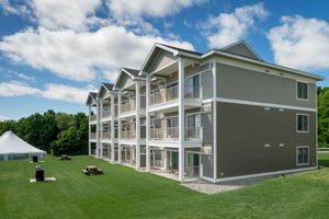 Alojamiento - Steele Hill Resorts