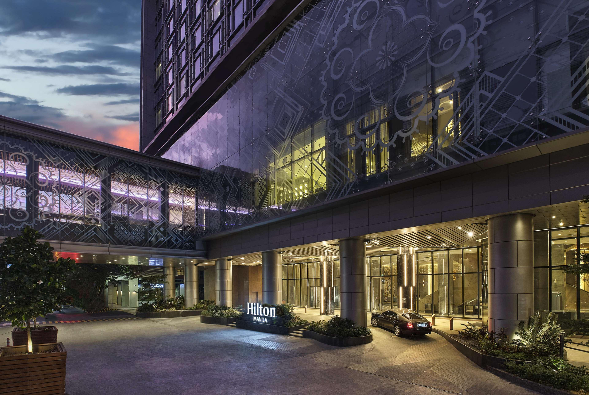 Vista Exterior Hilton Manila Newport World Resorts