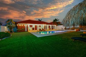 Alquiler Vacacional - Stylish Villa, Private Pool, Bbq, Privacy