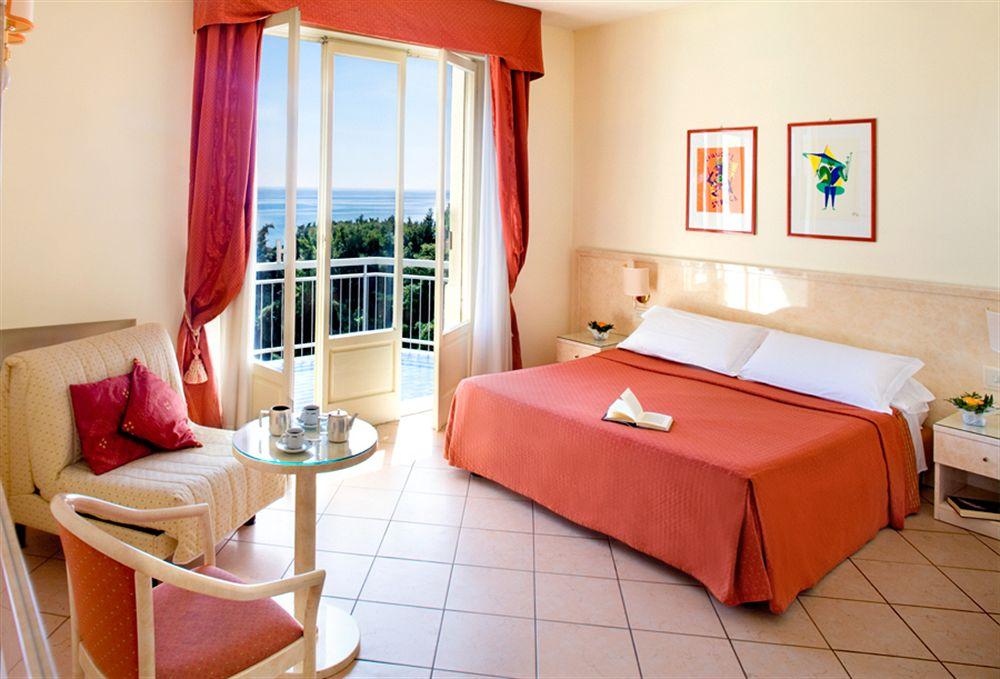 Habitación Hotel Eden Park