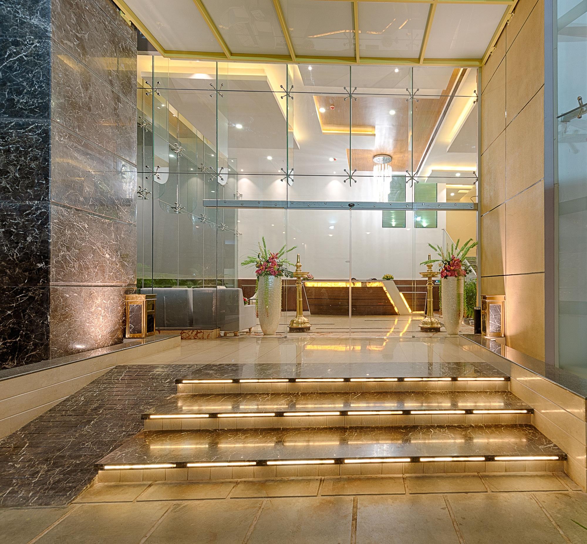 Vista Exterior Hotel Lance International