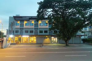 Alojamiento - Aura Condotel