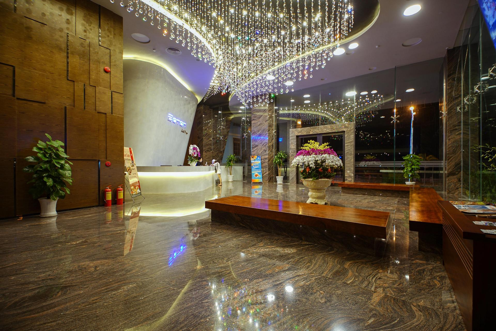 Vista Lobby Boton Blue Hotel & Spa