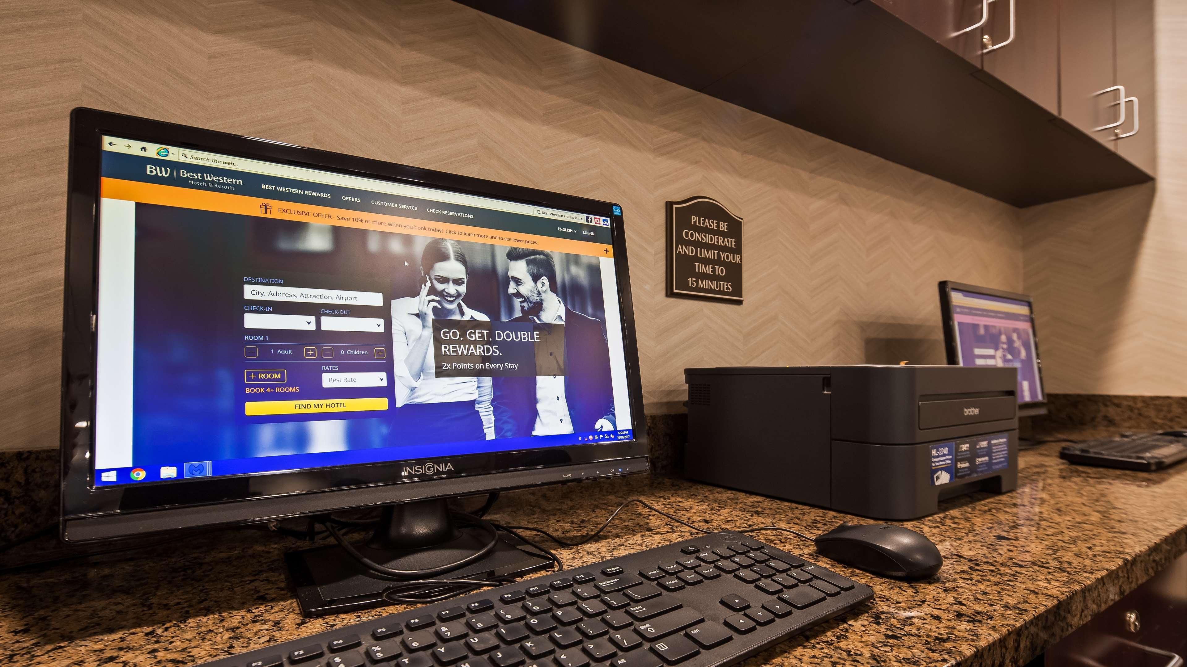 Centro de Negocios Best Western Plus Galleria Inn & Suites