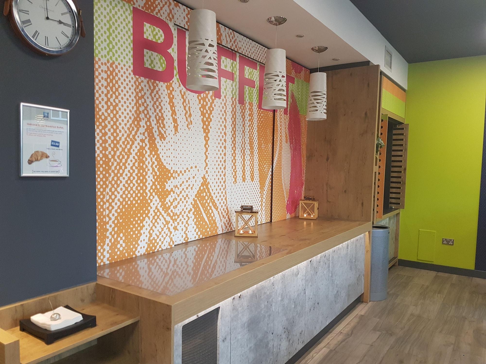 Vista Lobby ibis budget London Hounslow