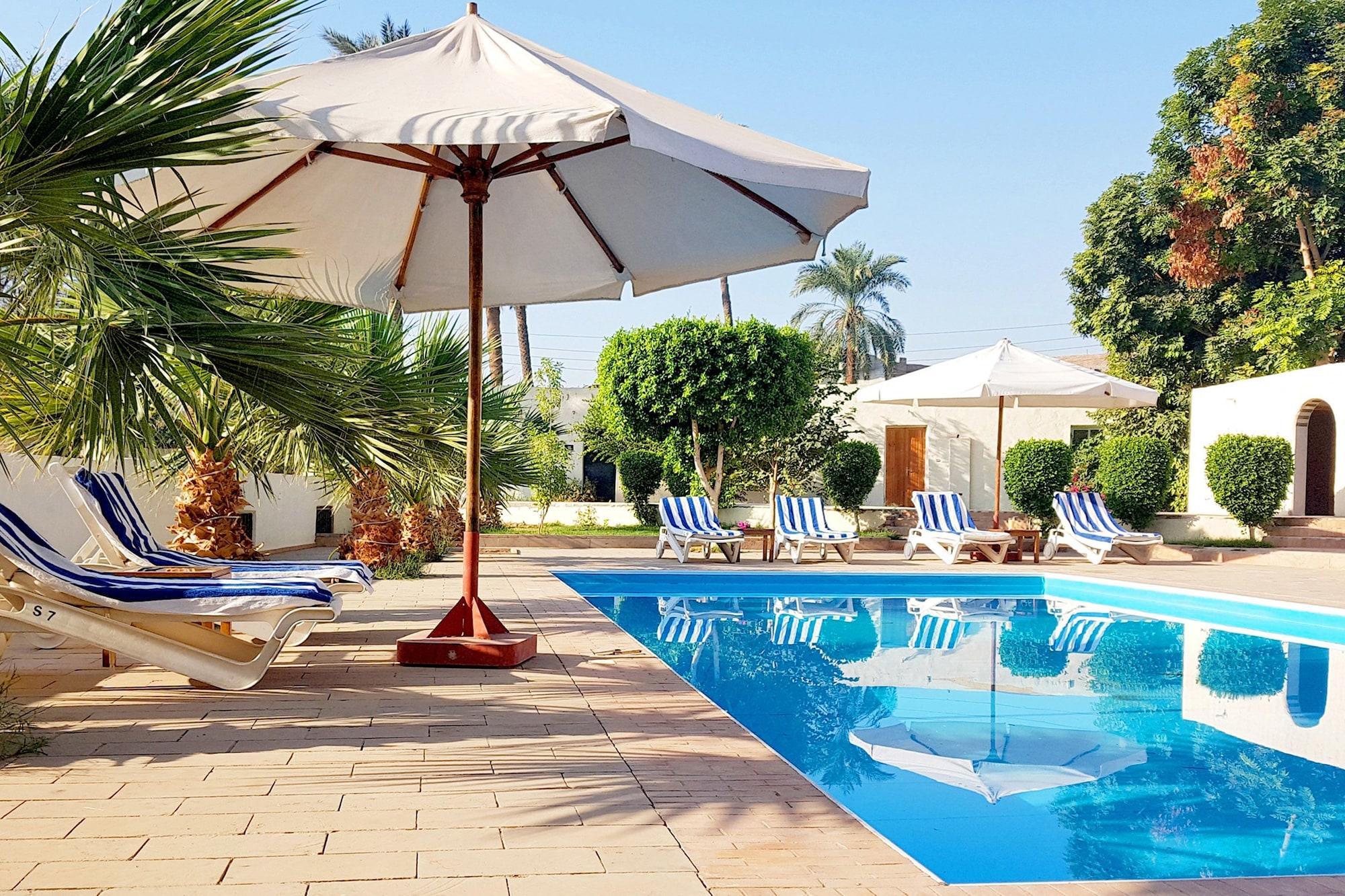 Vista Piscina Hotel Sheherazade