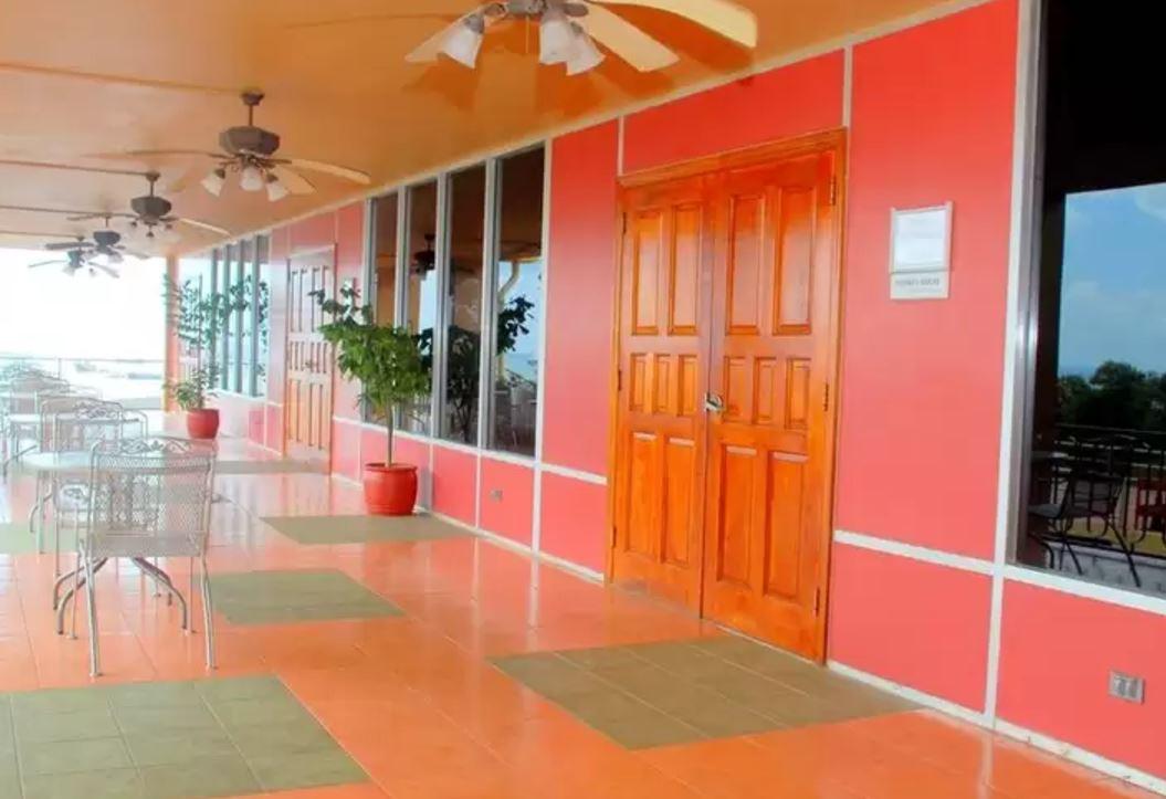 Varios Cara Suites Hotel and Conference Centre