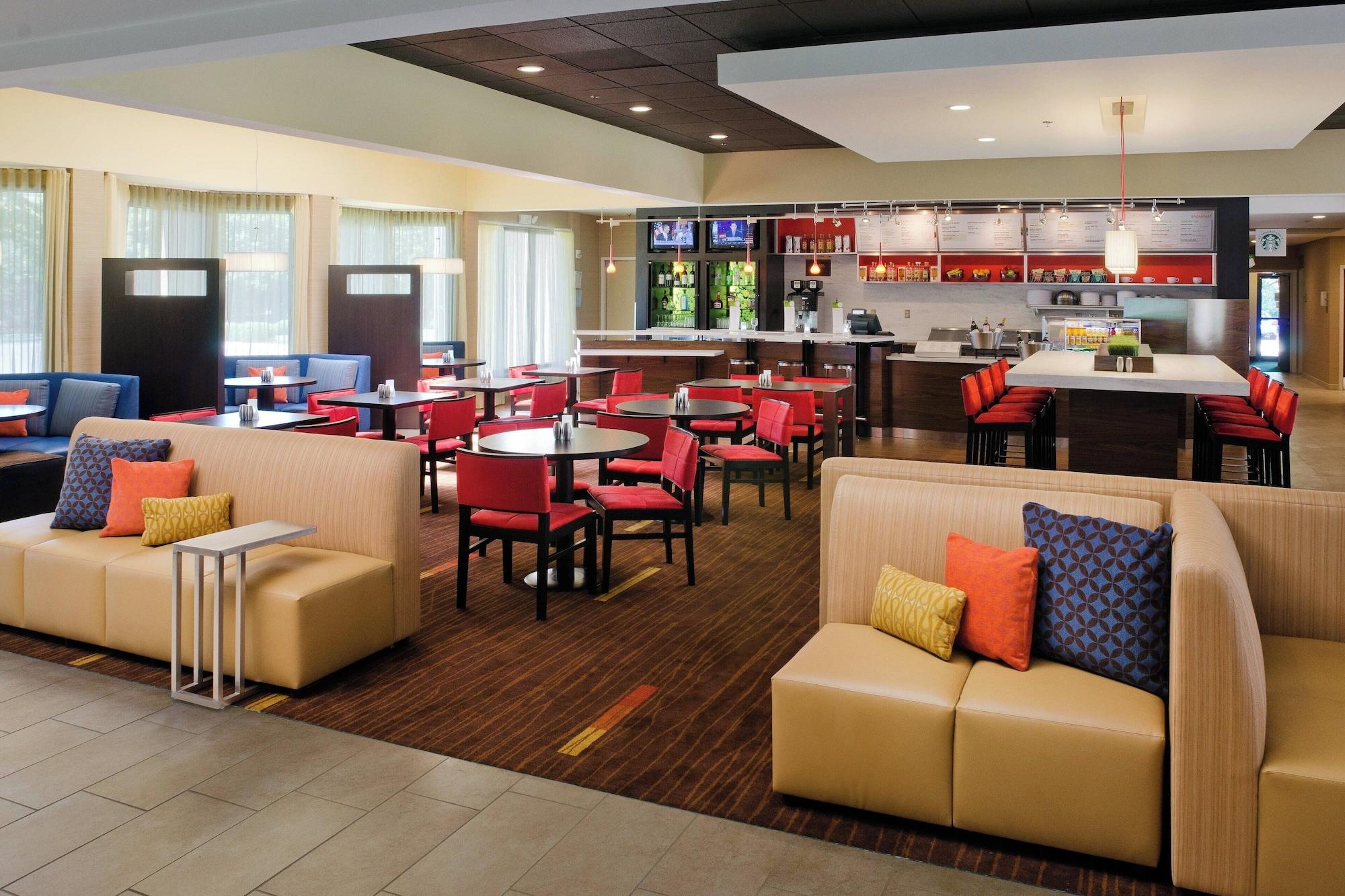 Vista Lobby Courtyard by Marriott Huntsville University Drive