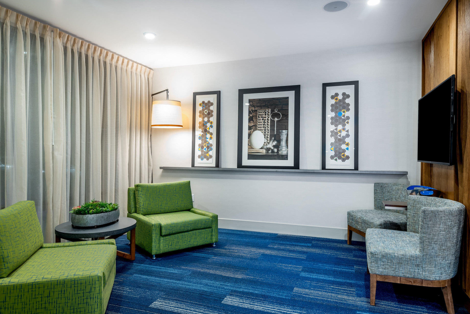 Vista Exterior Holiday Inn Express & Suites Santa Ana - Orange Co