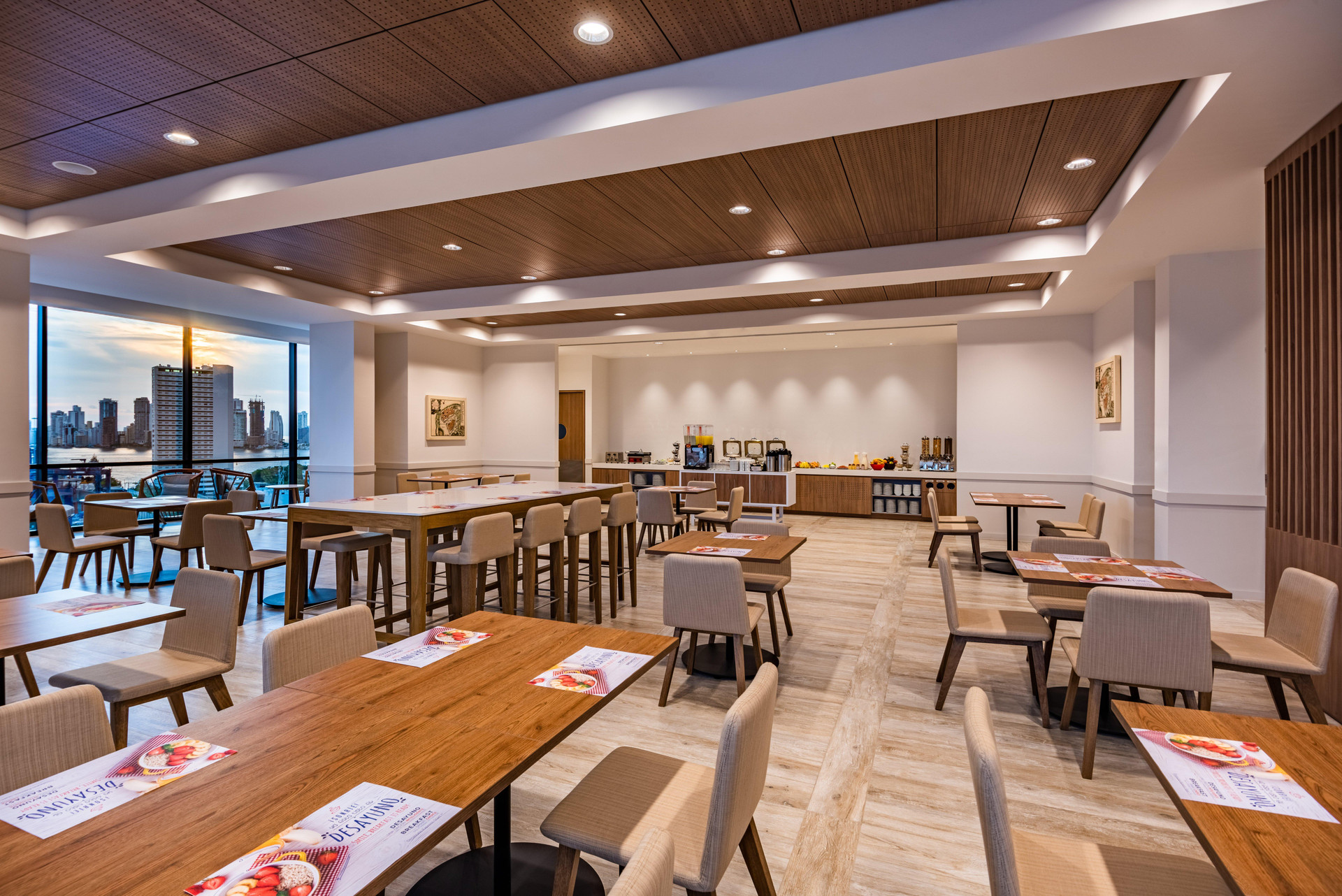 Restaurant Holiday Inn Express Cartagena Manga by IHG