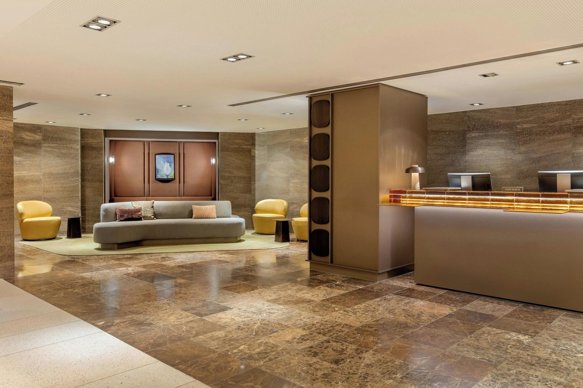 Vista Lobby Amsterdam Marriott Hotel