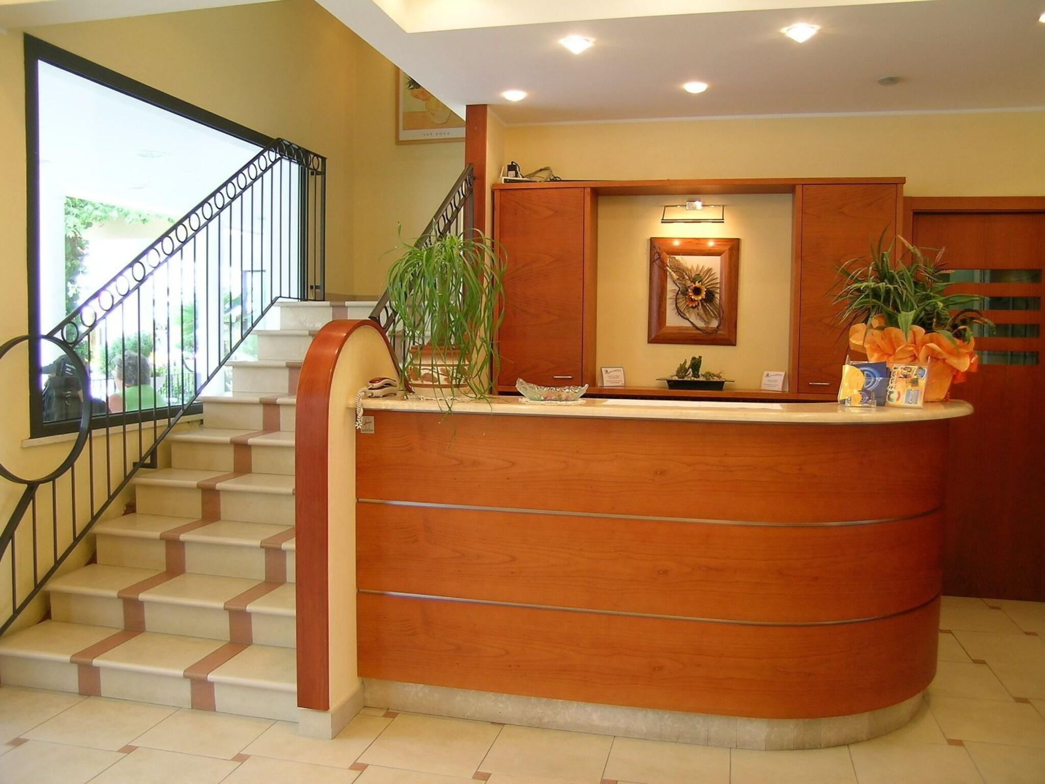 Vista Lobby Hotel Diana