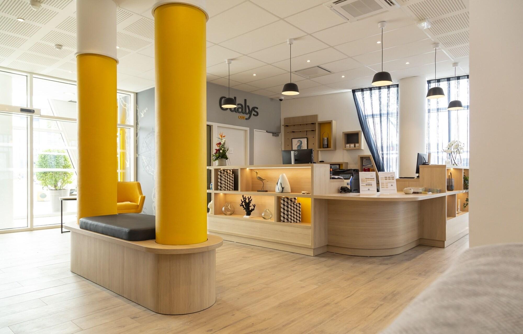 Vista Lobby Odalys City Le Havre Centre Les Docks