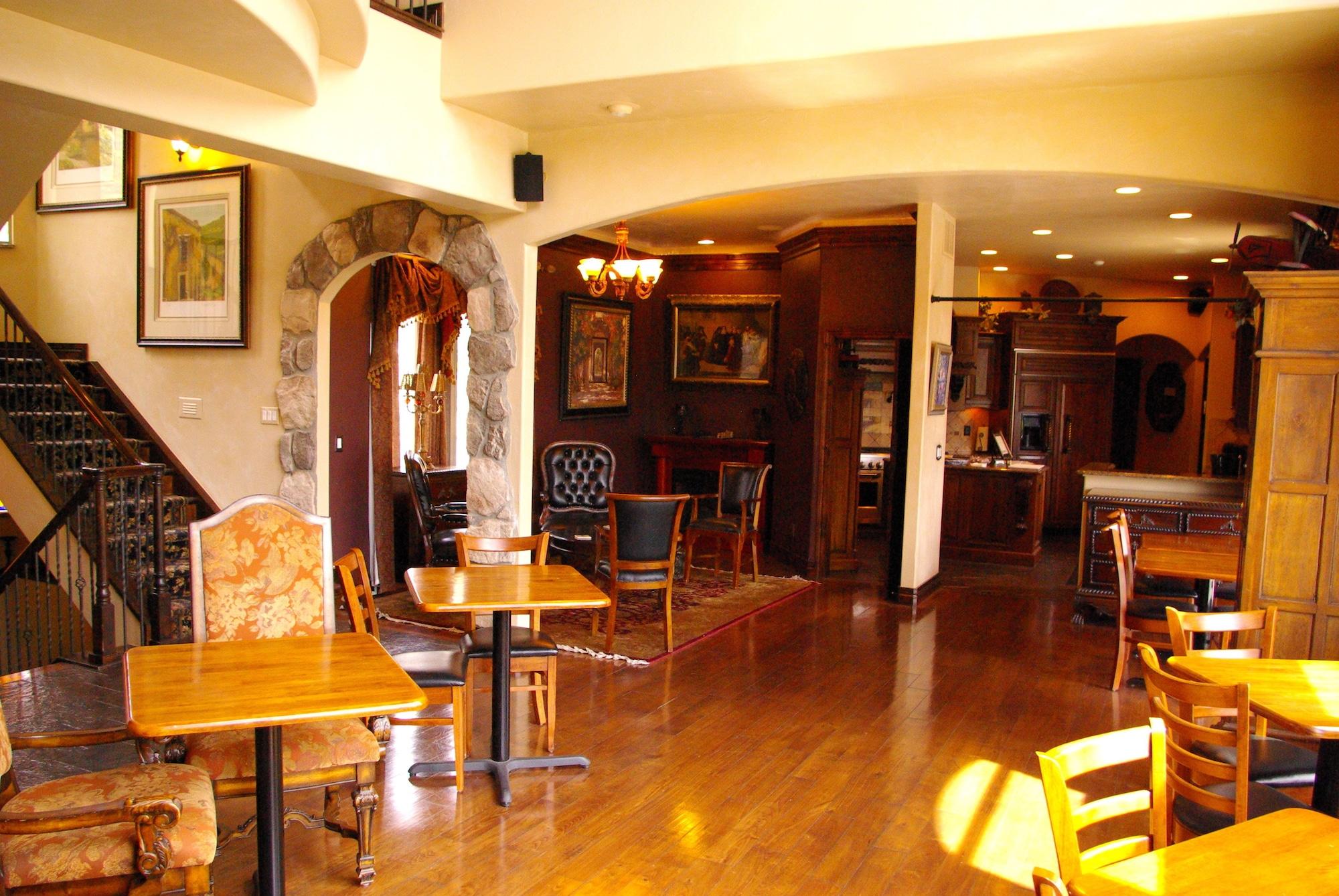Comodidades del Alojamiento Arrowhead Manor Bed & Breakfast Inn & Event Center