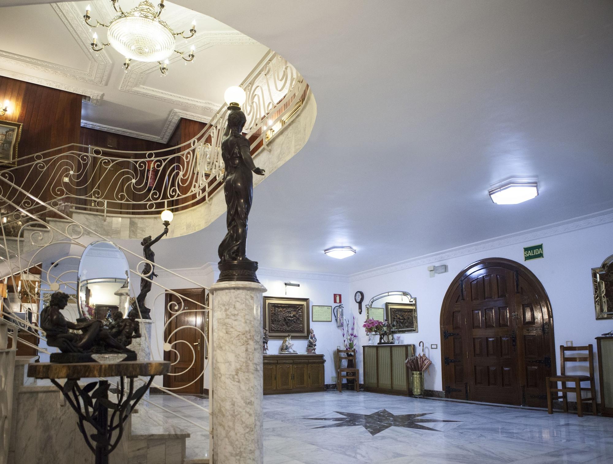 Vista Lobby Hotel Antoyana