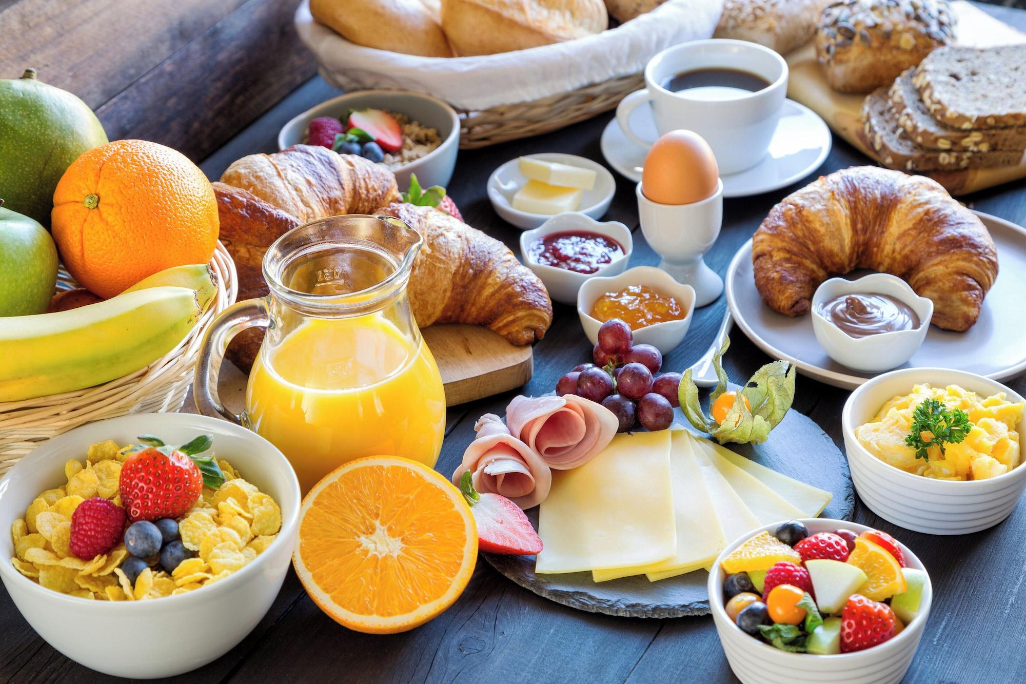 Restaurant Holiday Inn & Suites Bakersfield by IHG