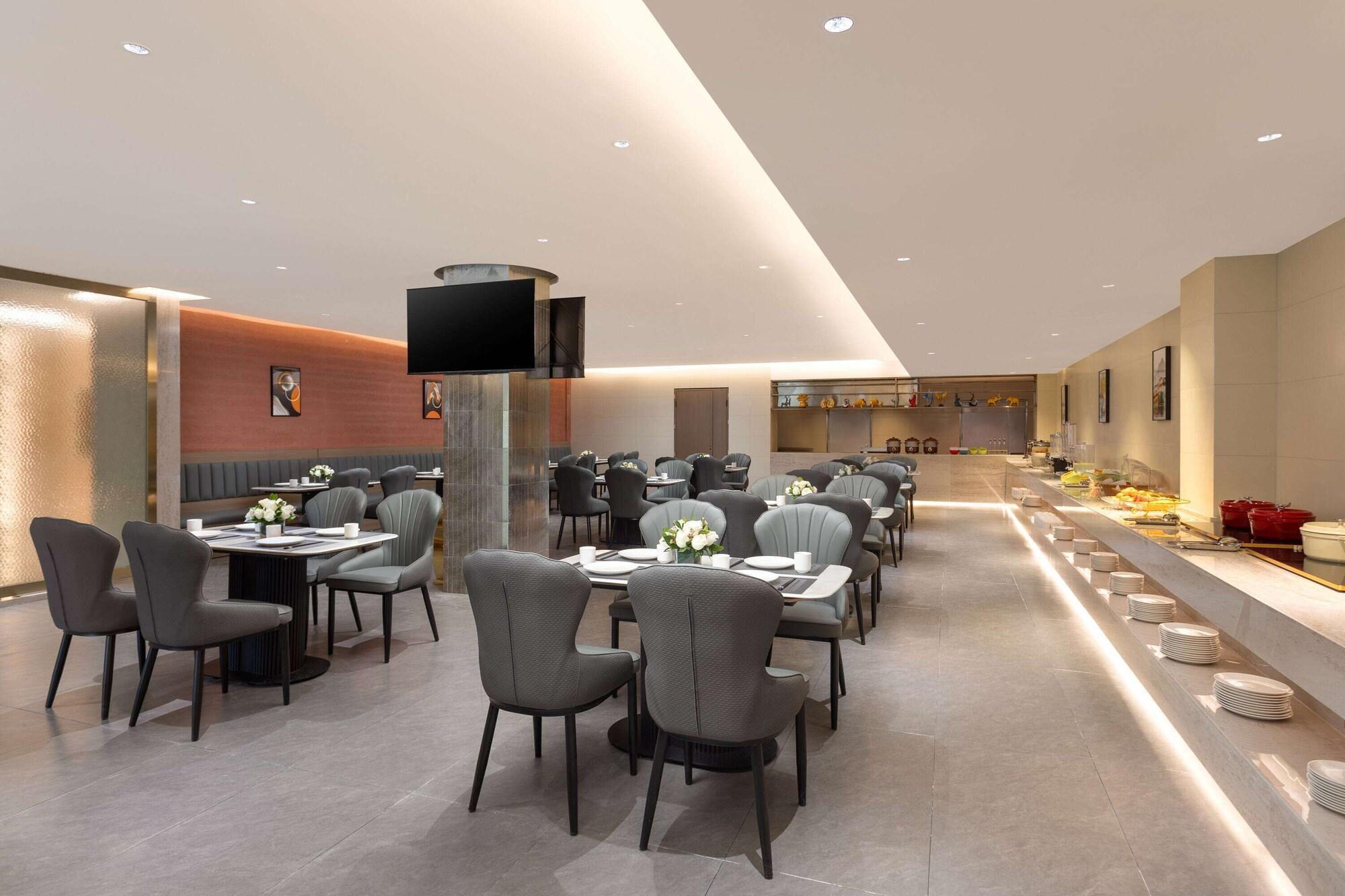 Restaurant Hawthorn by Wyndham Honghe Mile Hot Spring