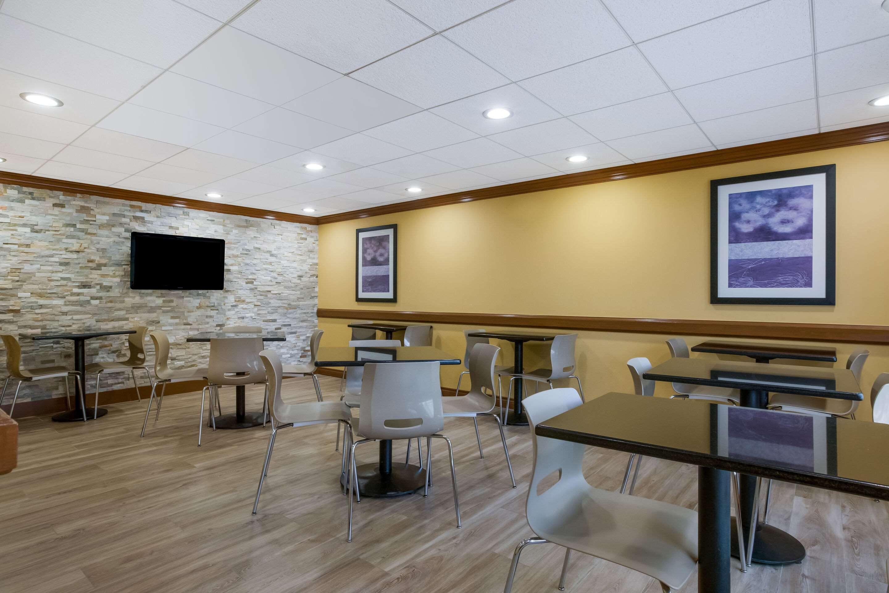 Restaurant Quality Inn Near Princeton