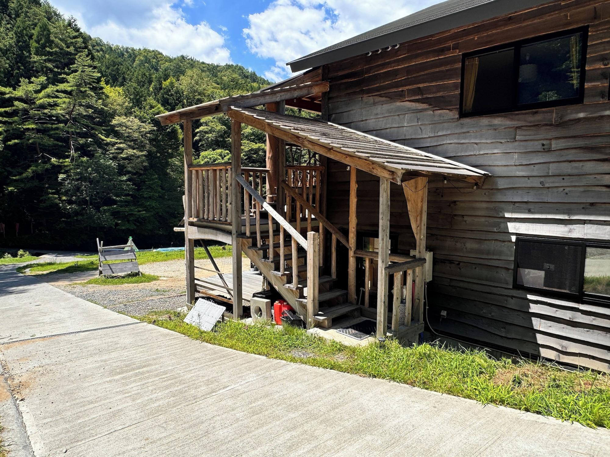 Vista Exterior Polepole Village