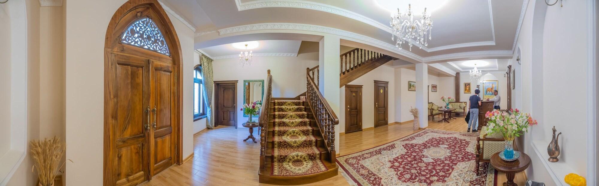 Instalaciones Recreativas L'Argamak Hotel