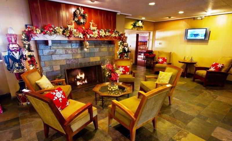 Vista Lobby Wyndham Garden Ventura Pierpont Inn