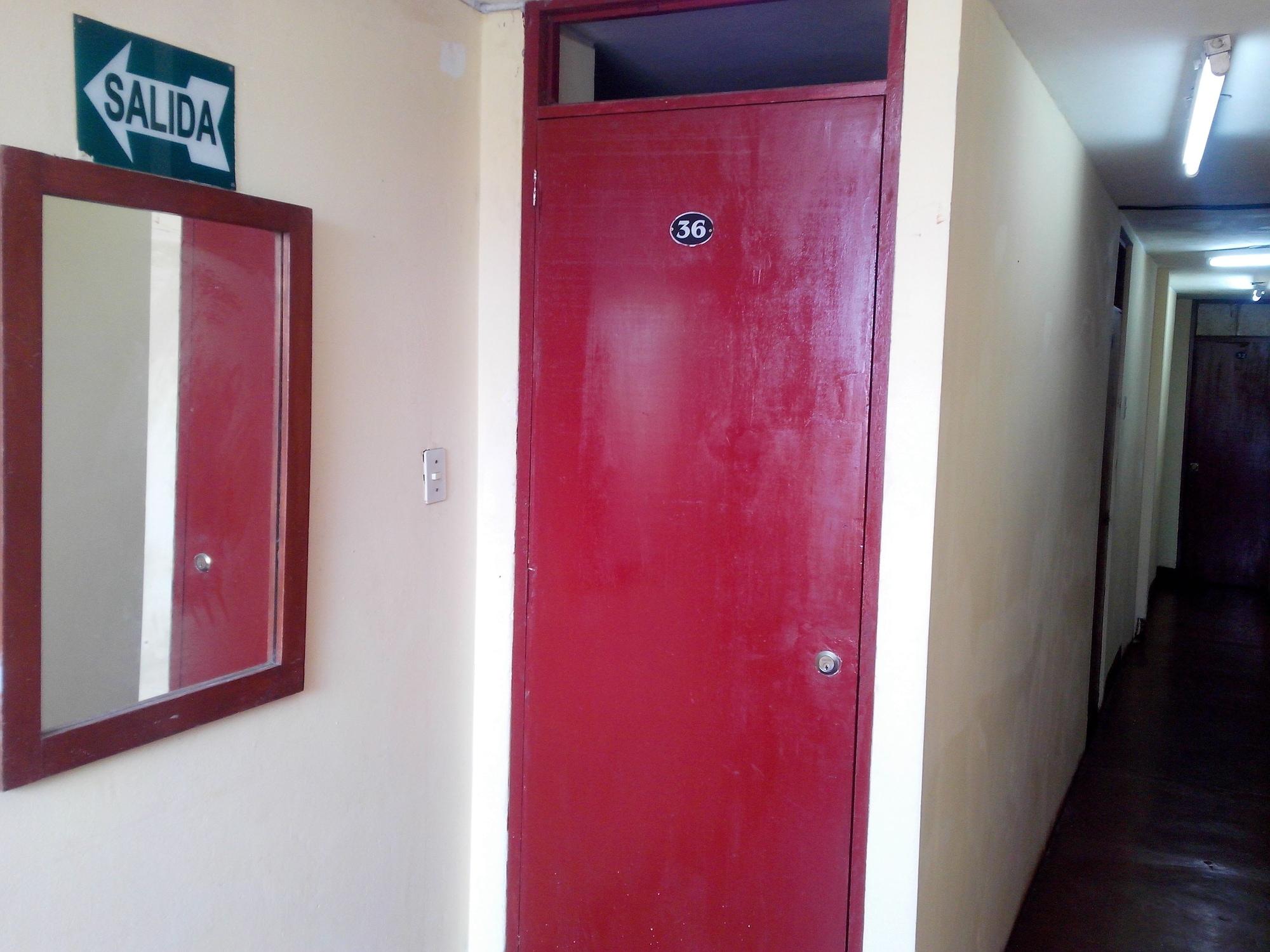 Varios Hostal Jovita