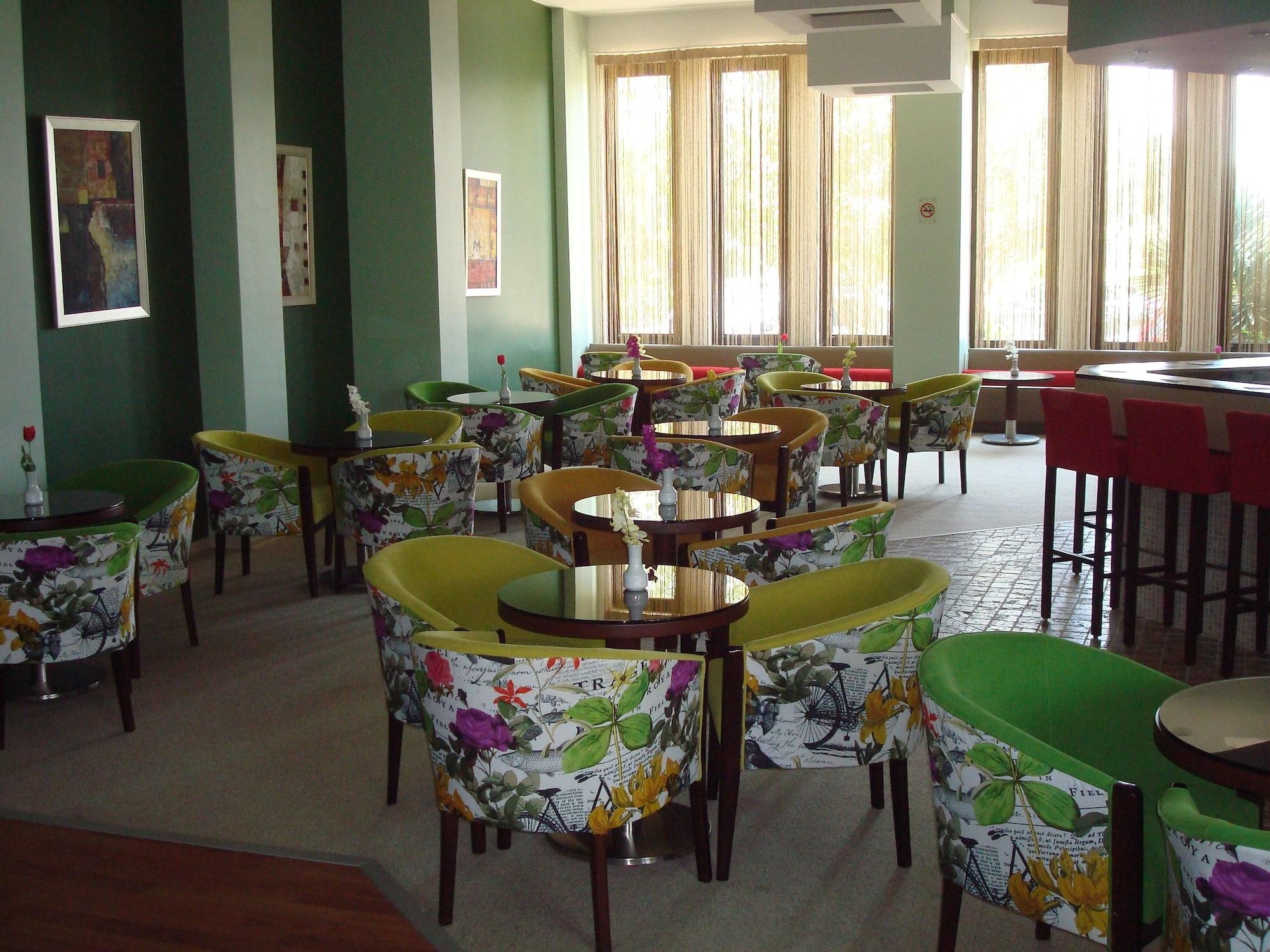 Vista Lobby Babaylon Hotel