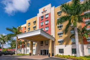 Alojamiento - Comfort Suites Fort Lauderdale Airport South & Cruise Port