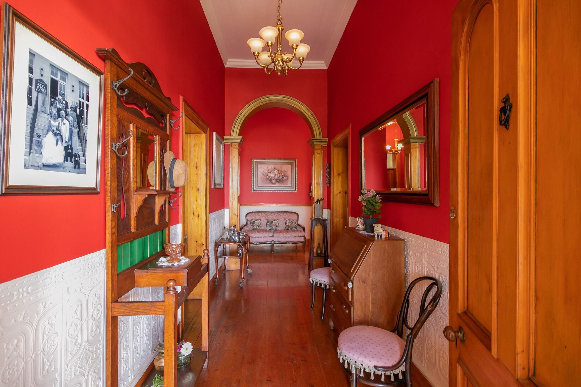 Vista Lobby Bettys Boutique Hotel