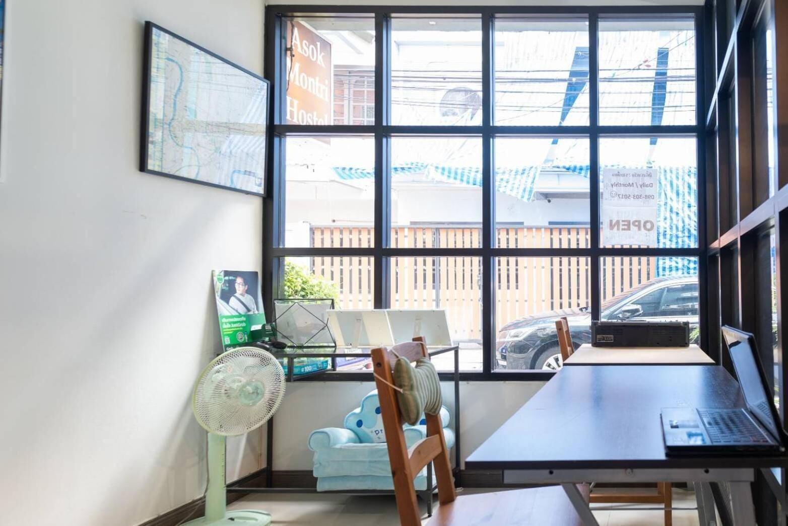Restaurant Asoke Montri Hostel
