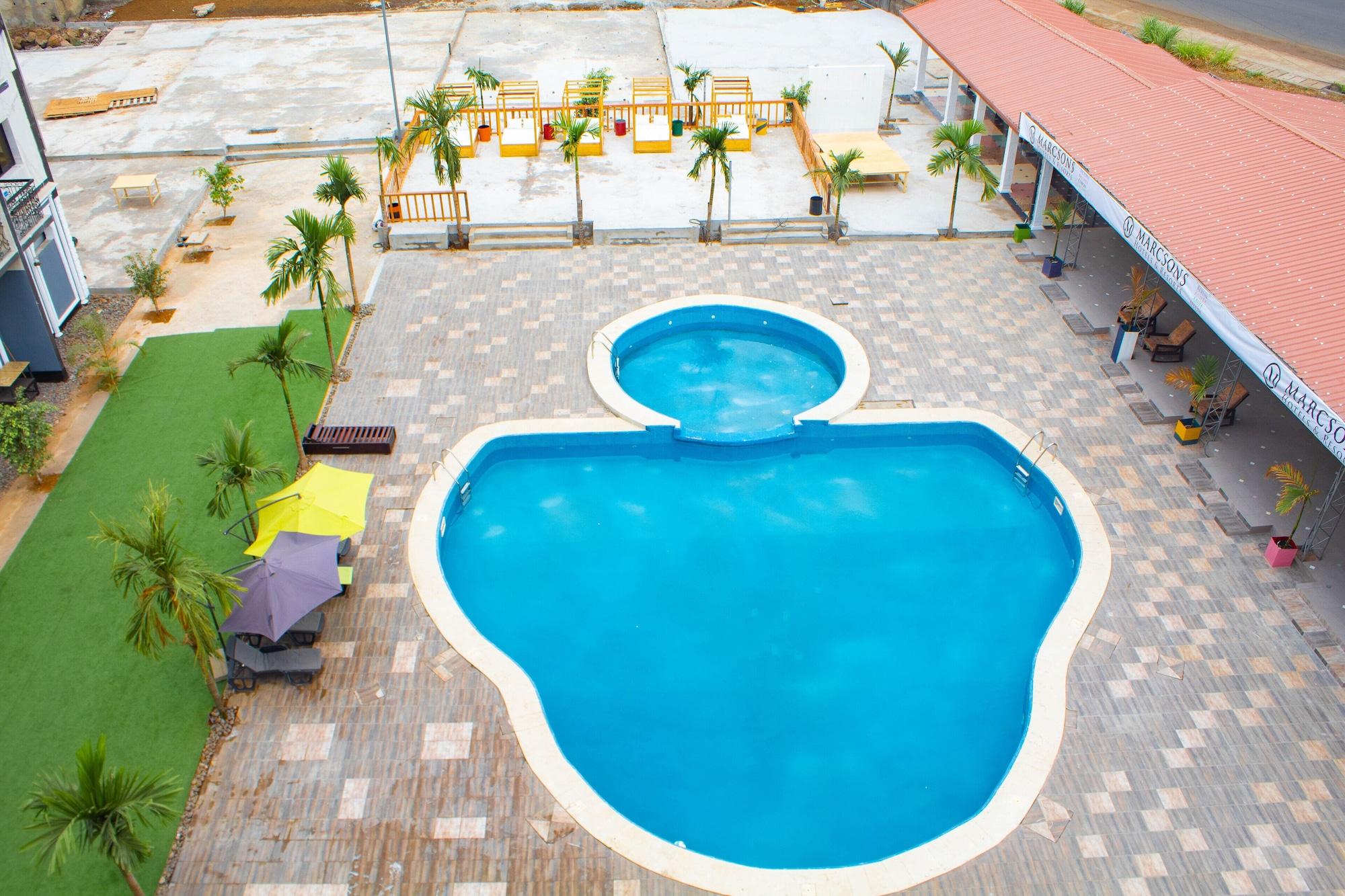 Vista Piscina Marcsons Hotels and Resorts