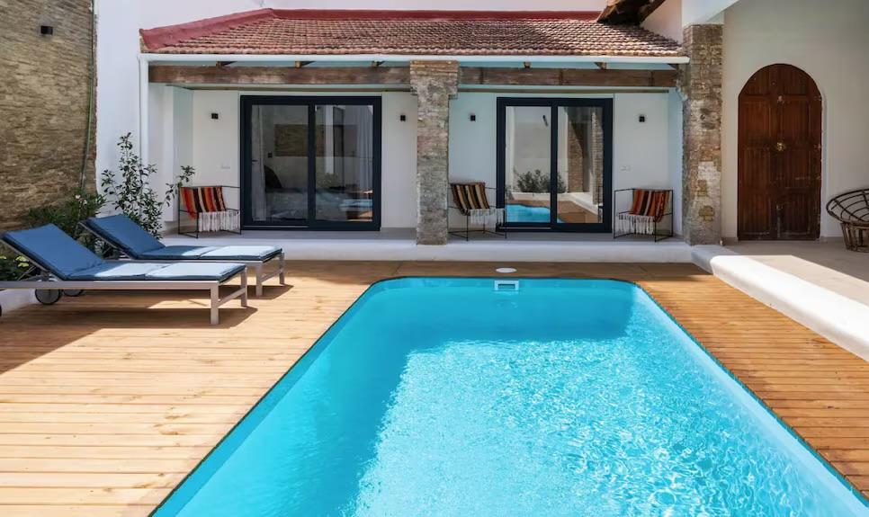 Vista Lobby Villa Ramon