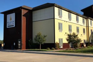 Alojamiento - Black Gold Suites Tioga